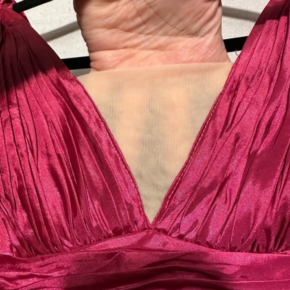 Ieena for Mac Duggal Oversized Bow Deep V Ruffle Mini Dress - size 0 - Picture 5 of 10